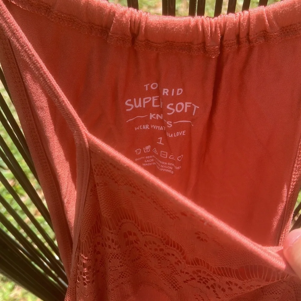 Torrid top - Picture 2 of 2